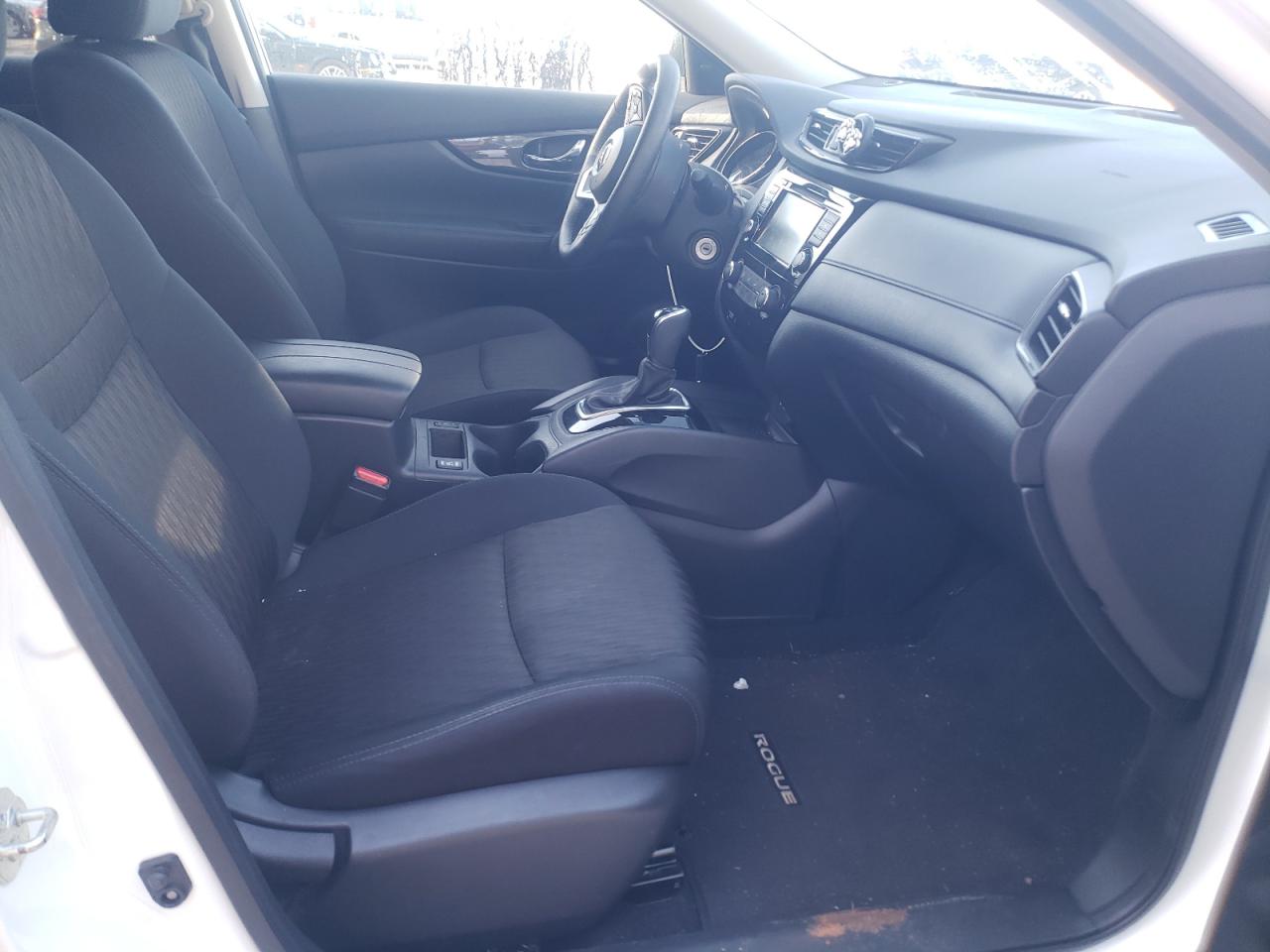 Photo 5 from auction – 2019 NISSAN ROGUE S with VIN 5N1AT2MT7KC770981