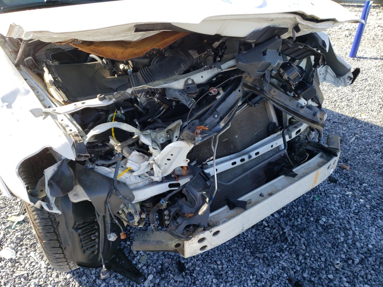 Photo 9 from auction – 2017 TOYOTA 4RUNNER SR with VIN JTEZU5JR6H5160478