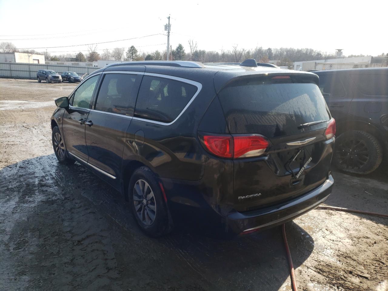 Photo 3 from auction – 2019 CHRYSLER PACIFICA T with VIN 2C4RC1EG5KR615985