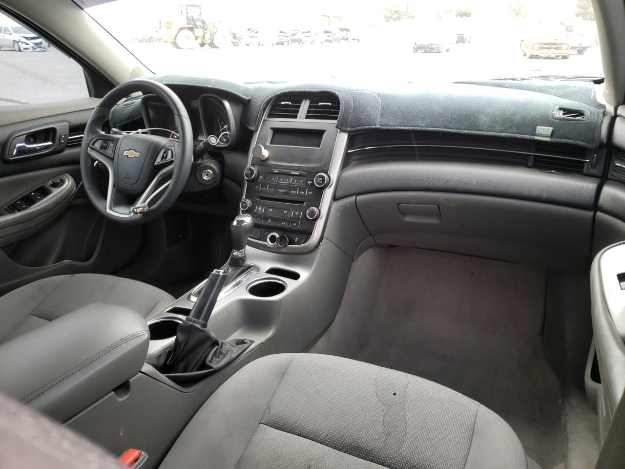 Photo 9 from auction – 2015 CHEVROLET MALIBU LS with VIN 1G11B5SLXFF158895