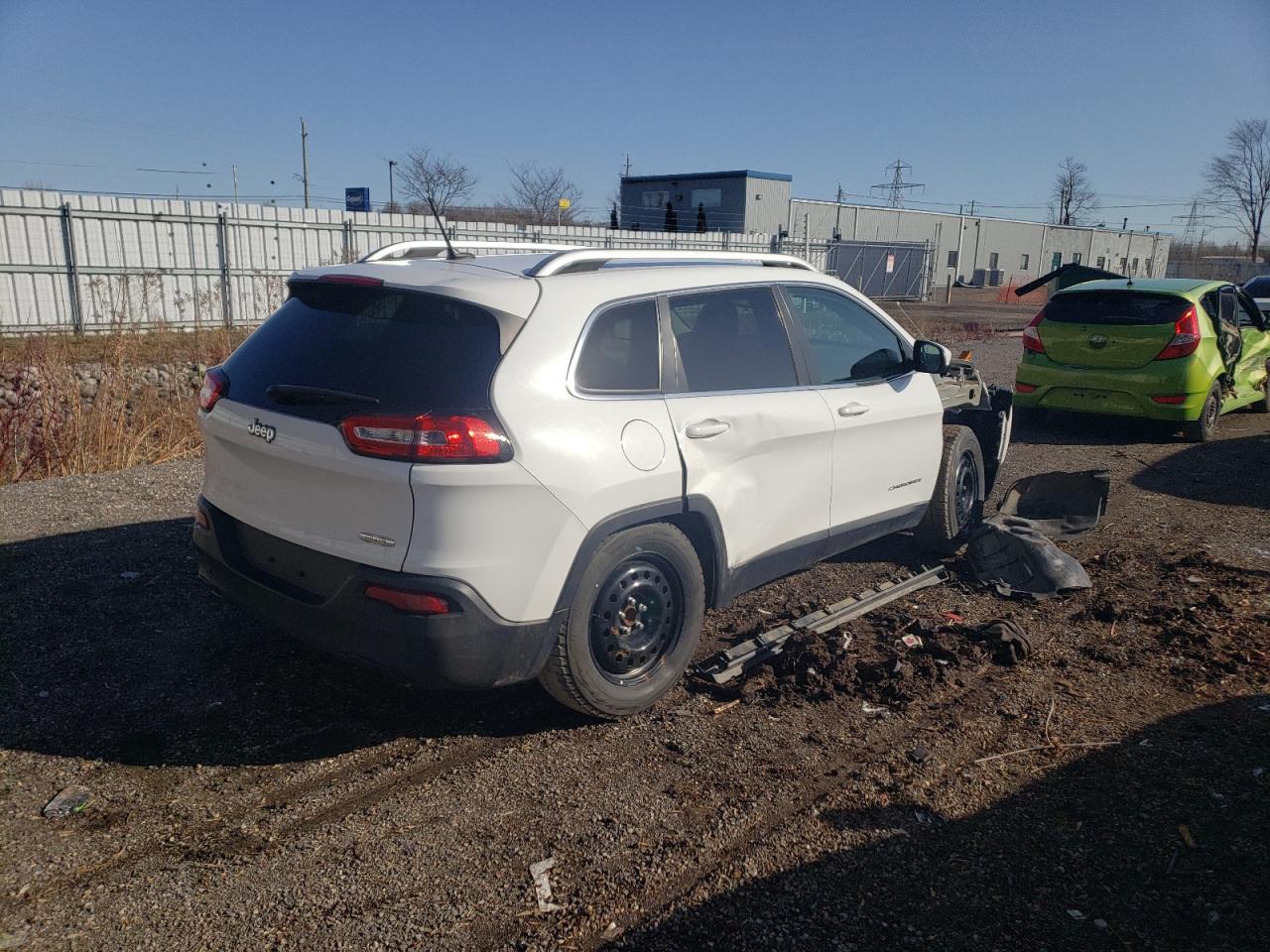 Photo 4 from auction – 2014 JEEP CHEROKEE L with VIN 1C4PJLCB9EW275185