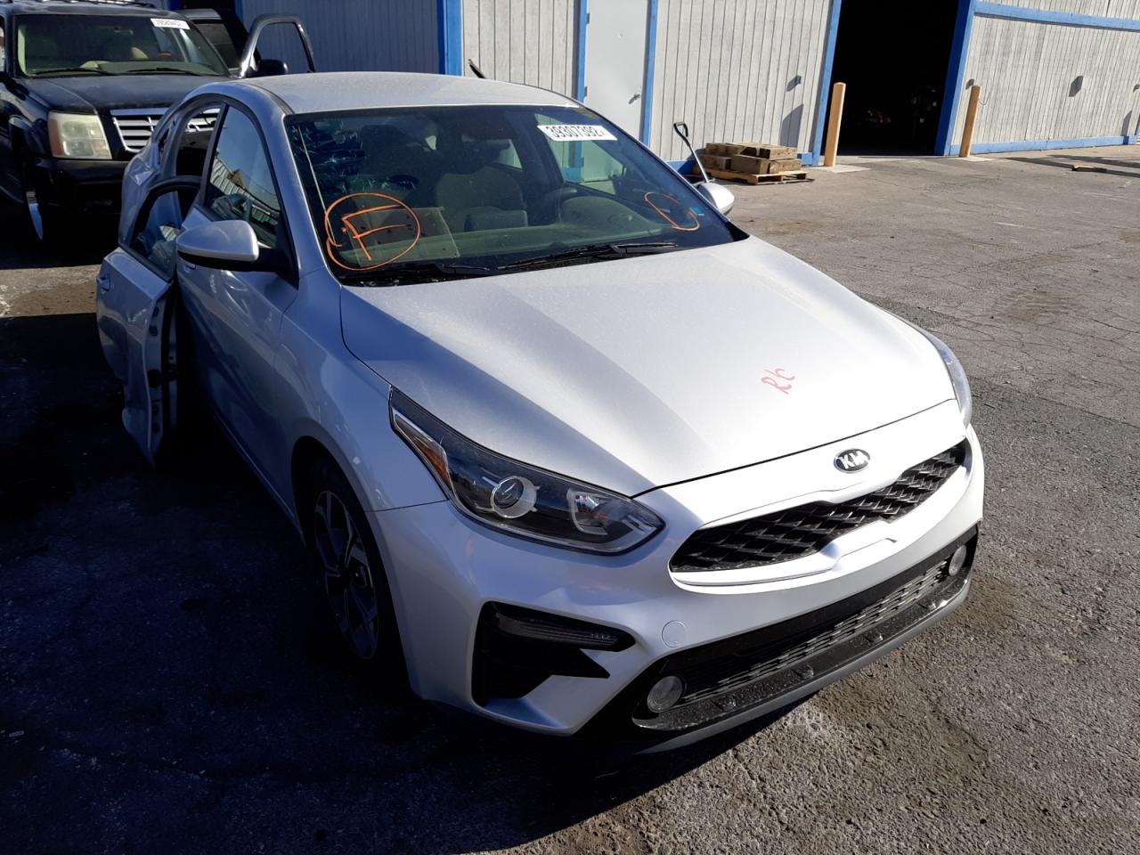 Photo 1 from auction – 2019 KIA FORTE FE with VIN 3KPF24AD6KE136818