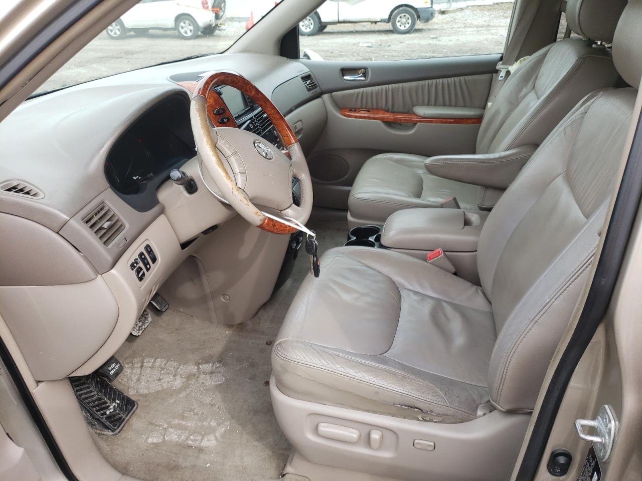 Photo 5 from auction – 2008 TOYOTA SIENNA XLE with VIN 5TDBK22C48S012828