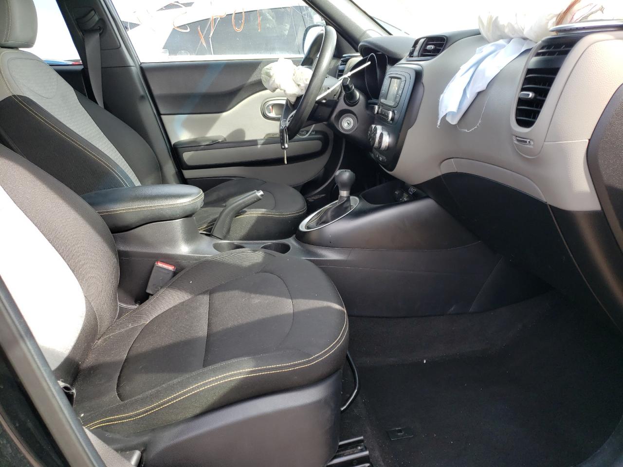 Photo 5 from auction – 2015 KIA SOUL + with VIN KNDJP3A59F7177271