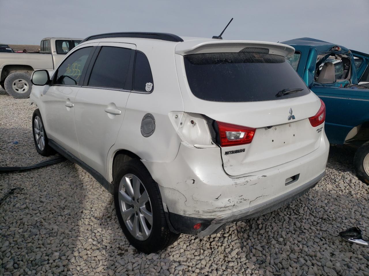 Photo 3 from auction – 2015 MITSUBISHI OUTLANDER with VIN 4A4AR4AU4FE008562