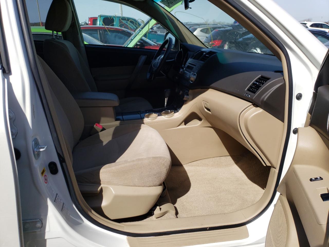 Photo 5 from auction – 2009 TOYOTA HIGHLANDER with VIN JTEES43A692145231