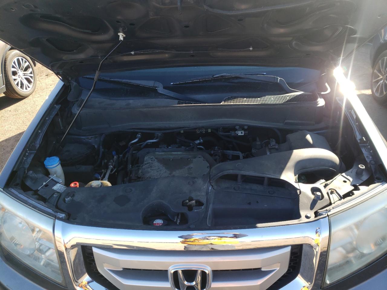 Photo 7 from auction – 2011 HONDA PILOT LX with VIN 5FNYF4H2XBB064288