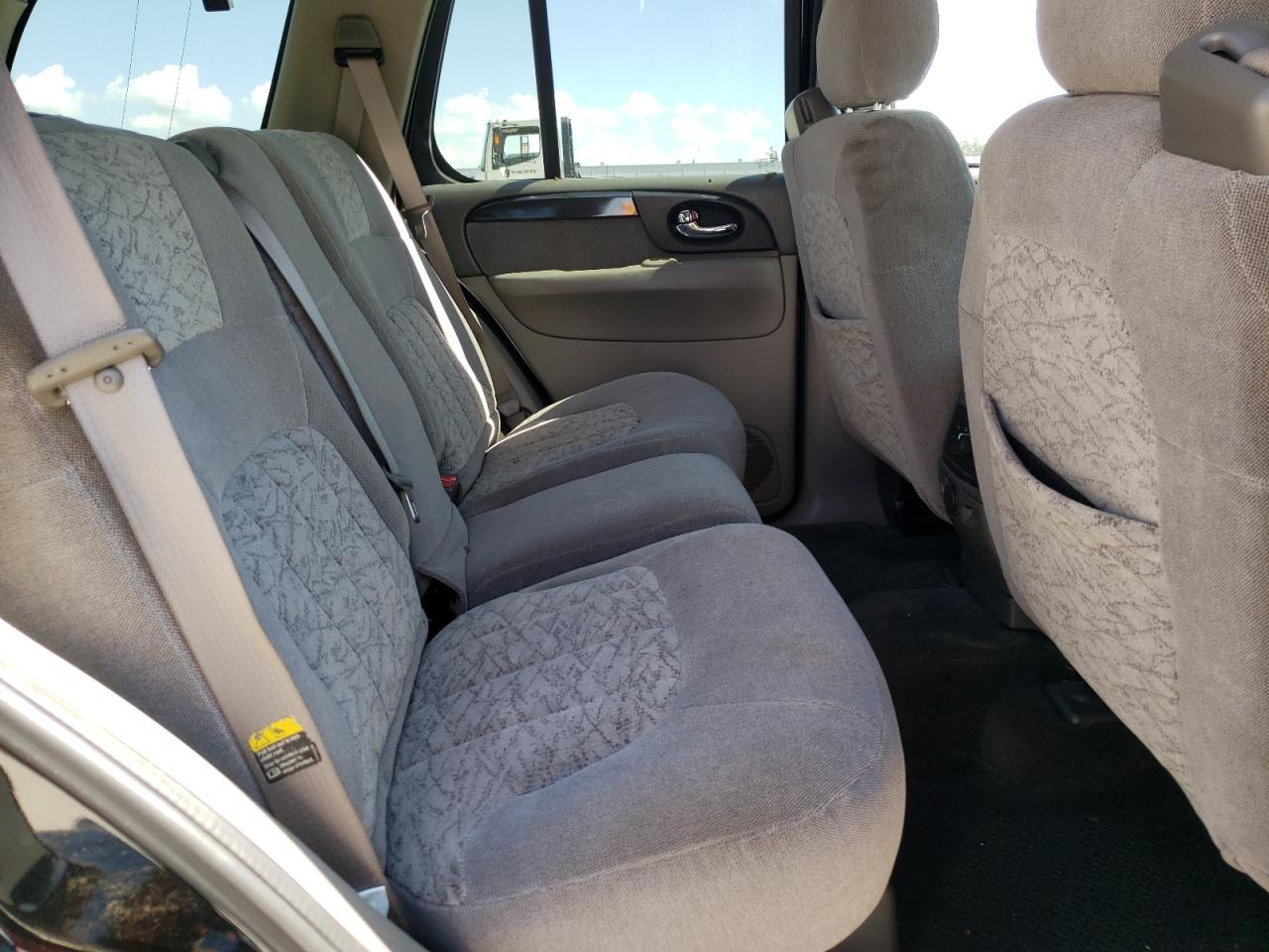 Photo 6 from auction – 2002 GMC ENVOY with VIN 1GKDS13S822508761