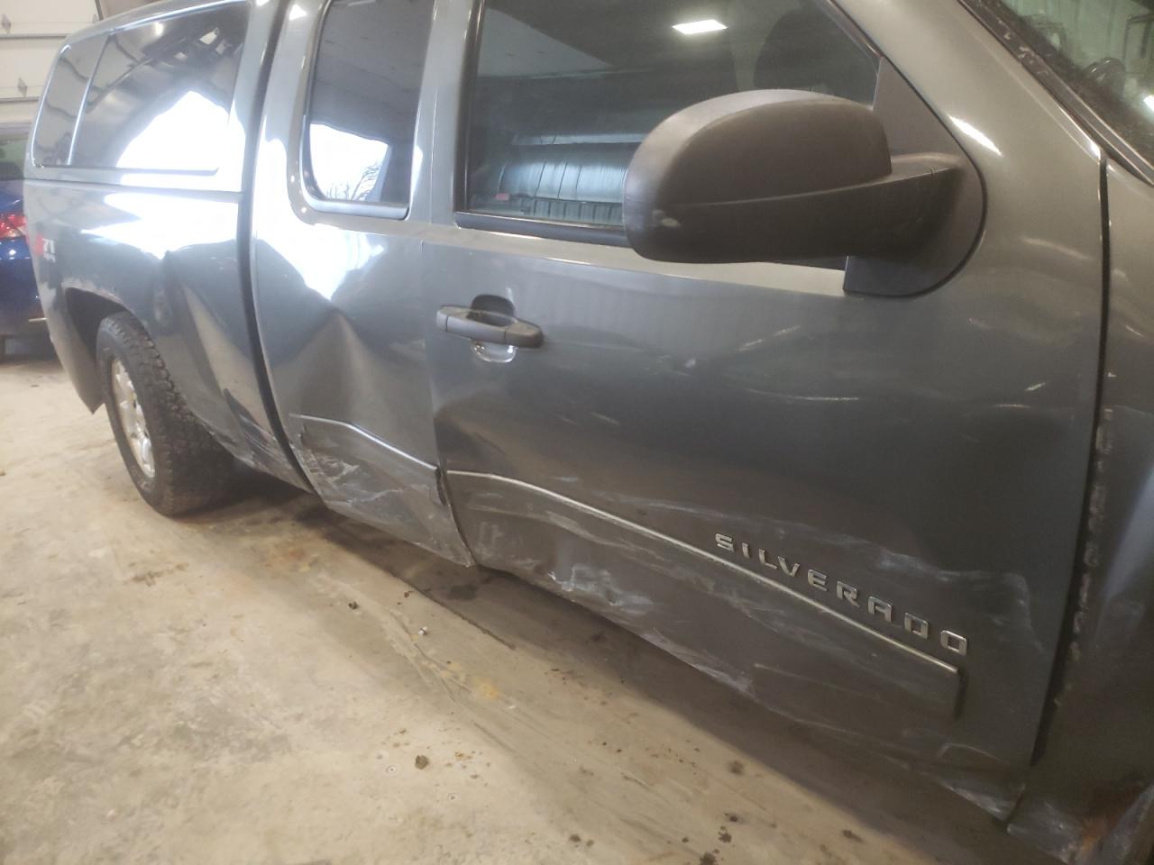 Photo 9 from auction – 2011 CHEVROLET silverado with VIN 1GCRKSE32BZ262701