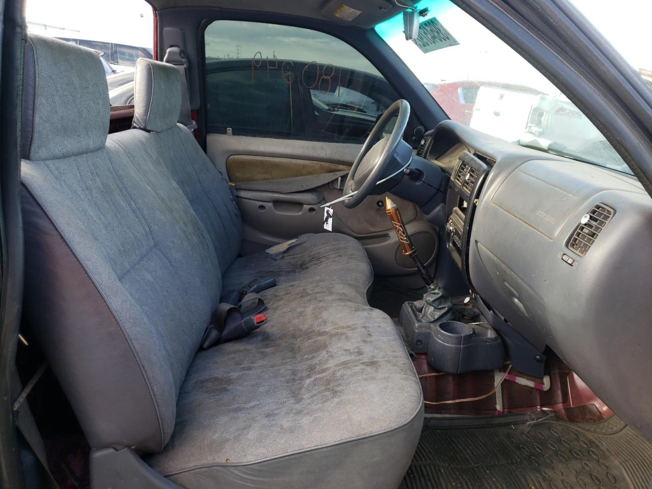Photo 5 from auction – 2000 TOYOTA TACOMA with VIN 4TANL42N4YZ624271