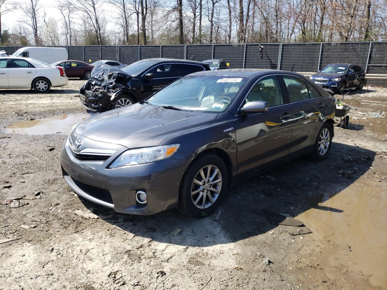 Photo 2 from auction – 2011 TOYOTA CAMRY HYBR with VIN 4T1BB3EK2BU139181