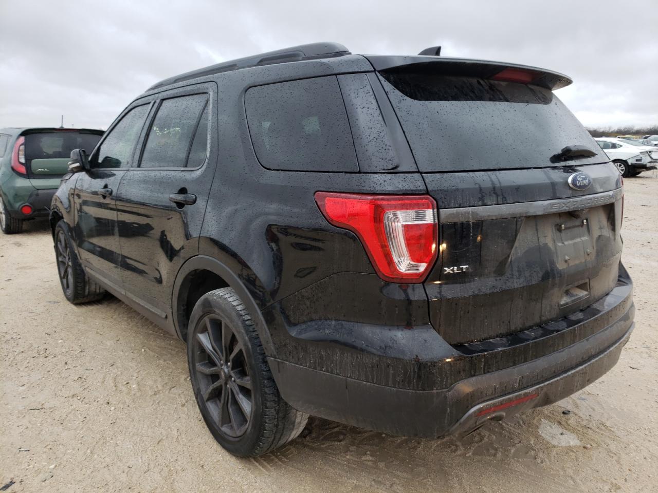 Photo 3 from auction – 2017 FORD EXPLORER X with VIN 1FM5K7D88HGC31428