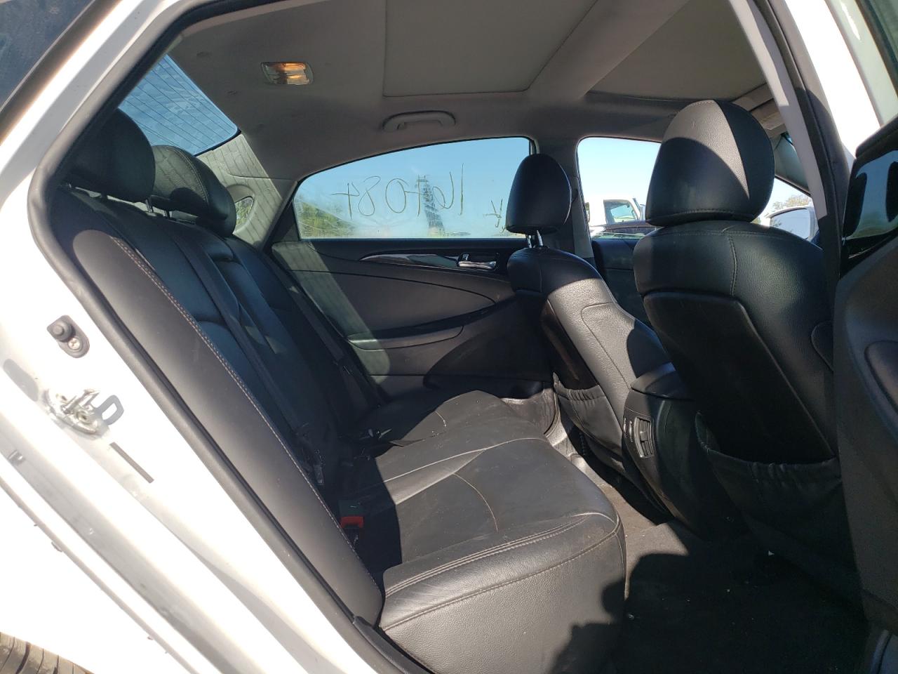 Photo 6 from auction – 2012 HYUNDAI SONATA SE with VIN 5NPEC4AB1CH354301