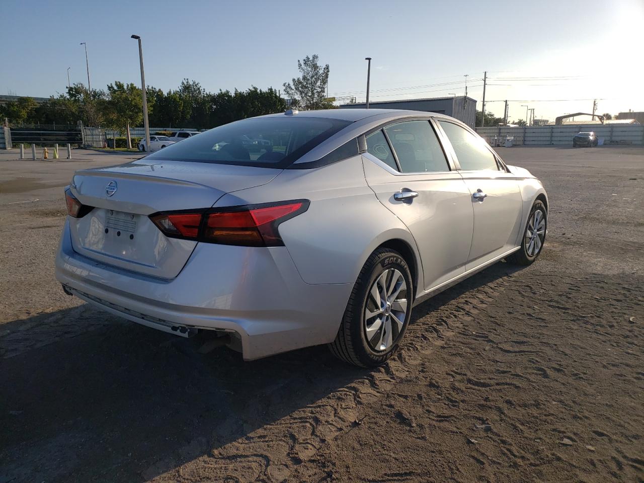 Photo 4 from auction – 2020 NISSAN ALTIMA S with VIN 1N4BL4BV1LC219073
