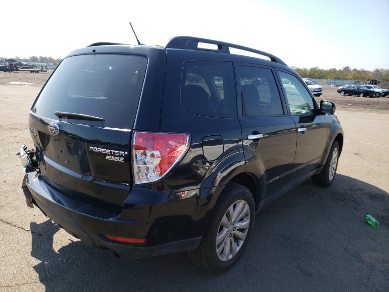 Photo 4 from auction – 2013 SUBARU FORESTER 2 with VIN JF2SHACC6DH444148