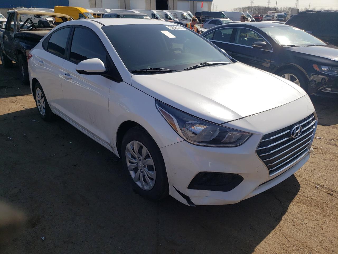 HYUNDAI ACCENT SE 2021 with VIN 3KPC24A66ME136499 - Photo from auction
