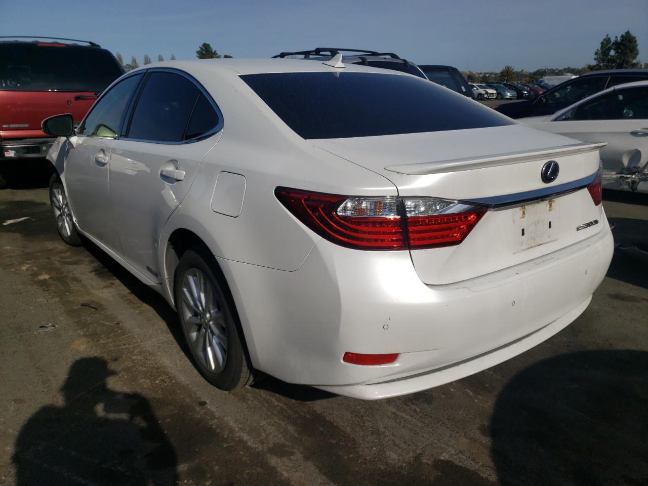Photo 3 from auction – 2014 LEXUS ES 300H with VIN JTHBW1GG5E2075187