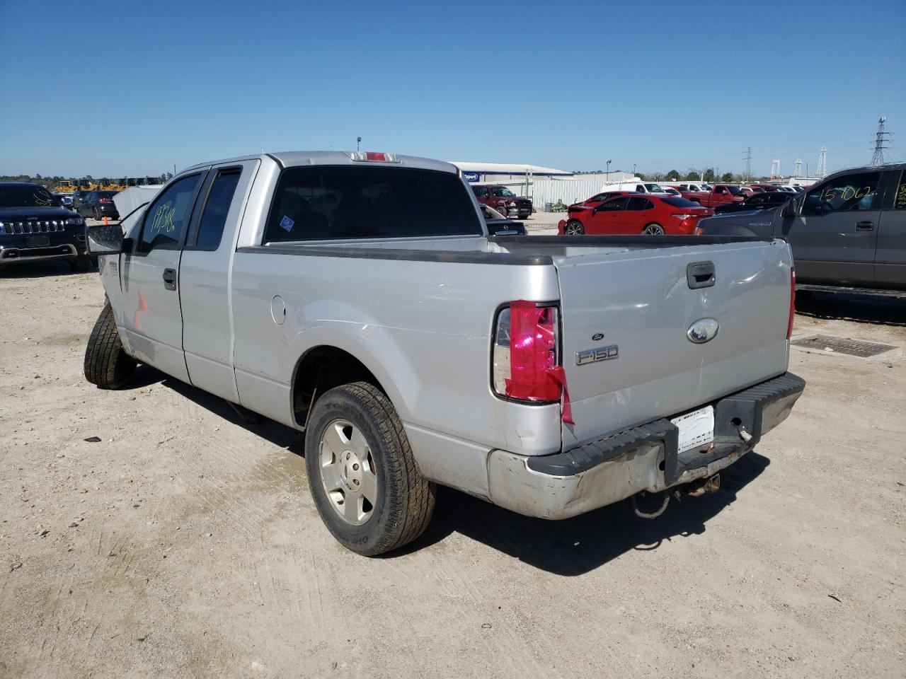 Photo 3 from auction – 2007 FORD F150 with VIN 1FTRX12W57NA42462