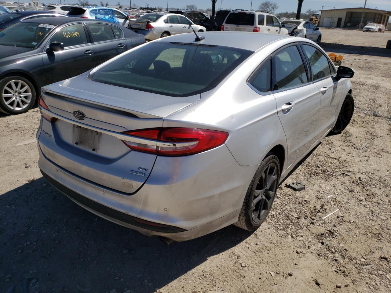 Photo 4 from auction – 2018 FORD FUSION SE with VIN 3FA6P0HD2JR203556