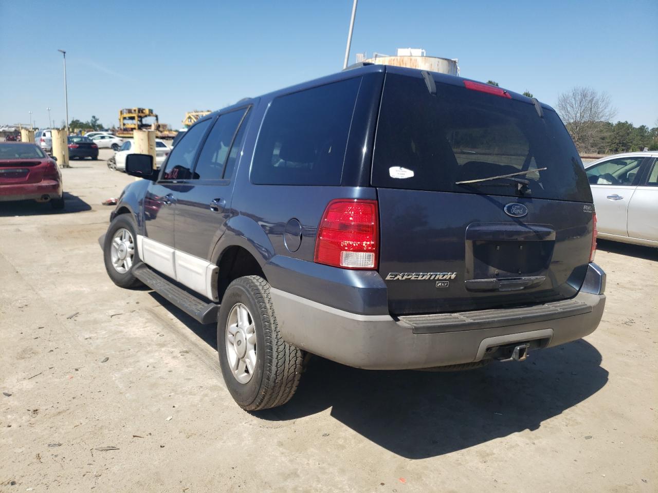 Photo 3 from auction – 2003 FORD EXPEDITION with VIN 1FMRU15W63LC14861