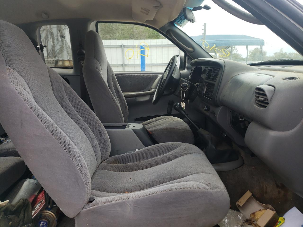 Photo 5 from auction – 2000 DODGE DAKOTA with VIN 1B7GL22X3YS568268