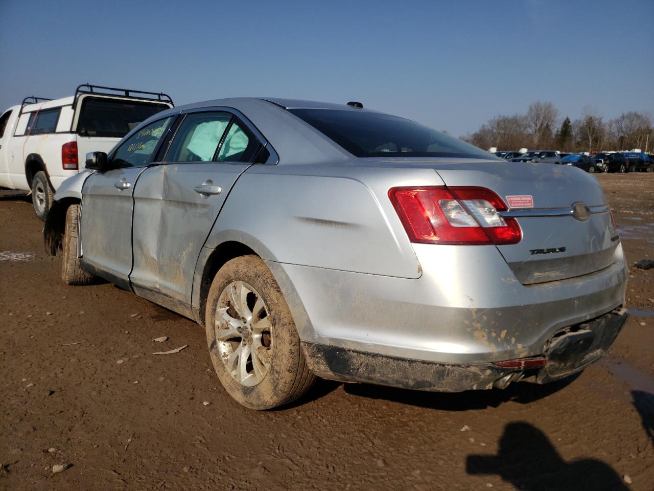 Photo 3 from auction – 2011 FORD TAURUS SEL with VIN 1FAHP2HW7BG167085