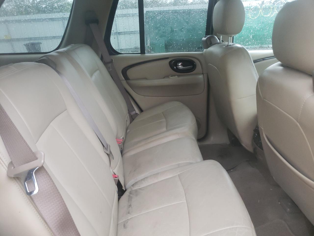 Photo 6 from auction – 2004 BUICK RAINIER CX with VIN 5GAET13P442327959