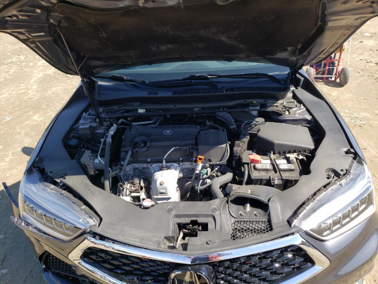 Photo 7 from auction – 2018 ACURA TLX with VIN 19UUB1F30JA008860