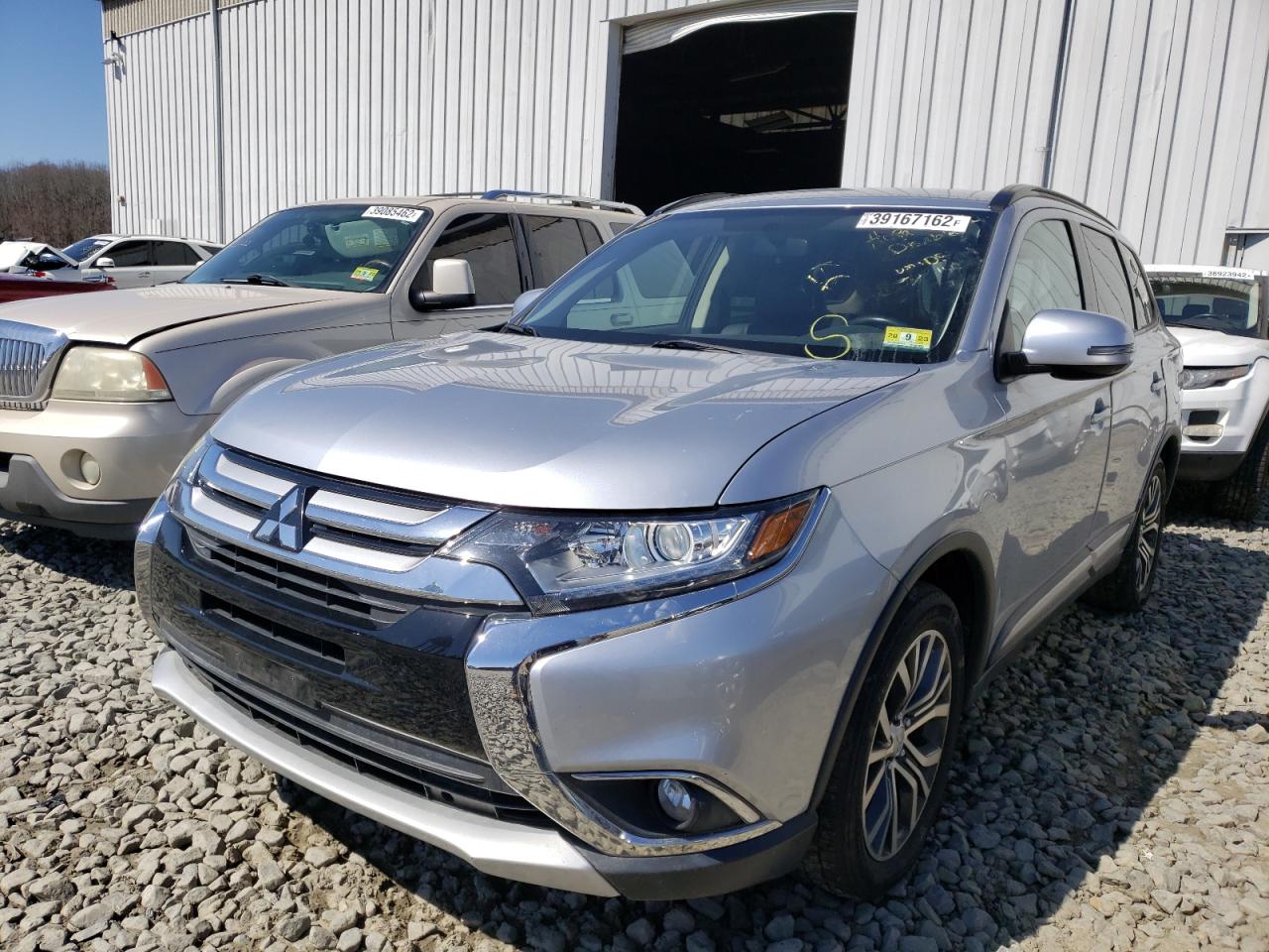 Photo 2 from auction – 2016 MITSUBISHI OUTLANDER with VIN JA4AZ3A35GZ057735
