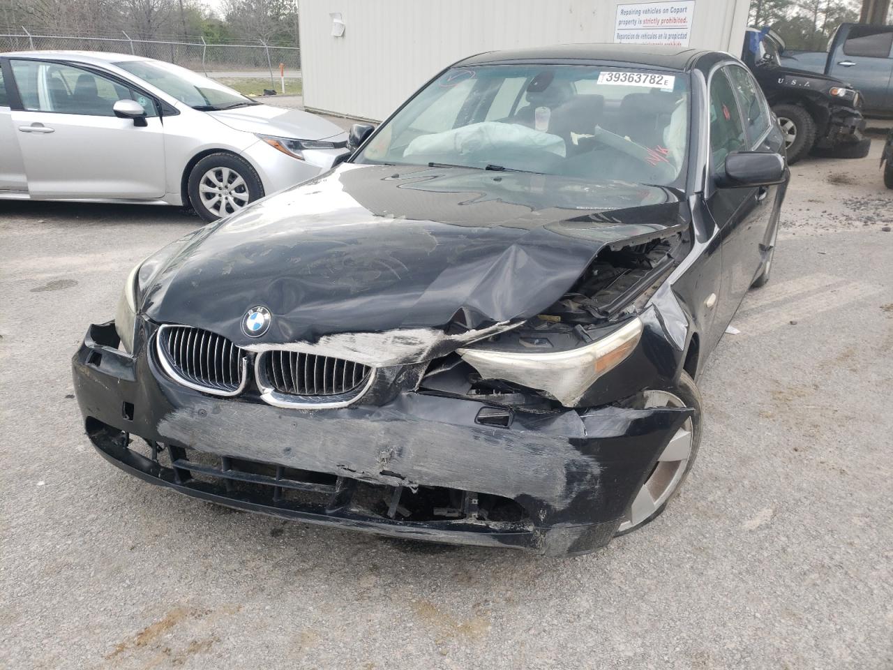 Photo 2 from auction – 2007 BMW 525 I with VIN WBANE53557CY07034
