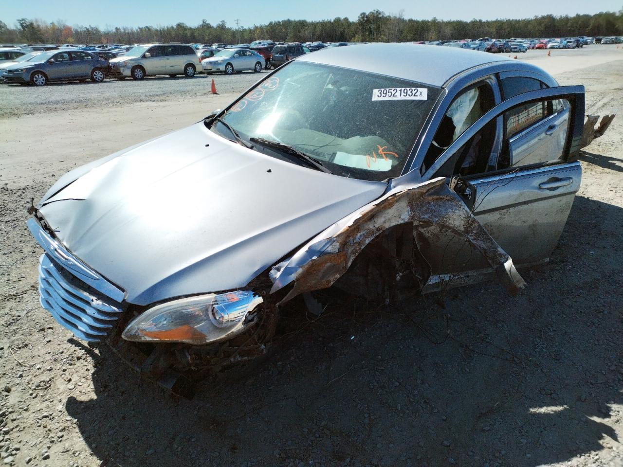 Photo 2 from auction – 2013 CHRYSLER 200 TOURIN with VIN 1C3CCBBB1DN571587
