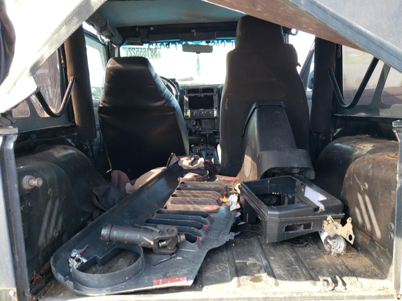 Photo 6 from auction – 2004 JEEP WRANGLER X with VIN 1J4FA39SX4P768072
