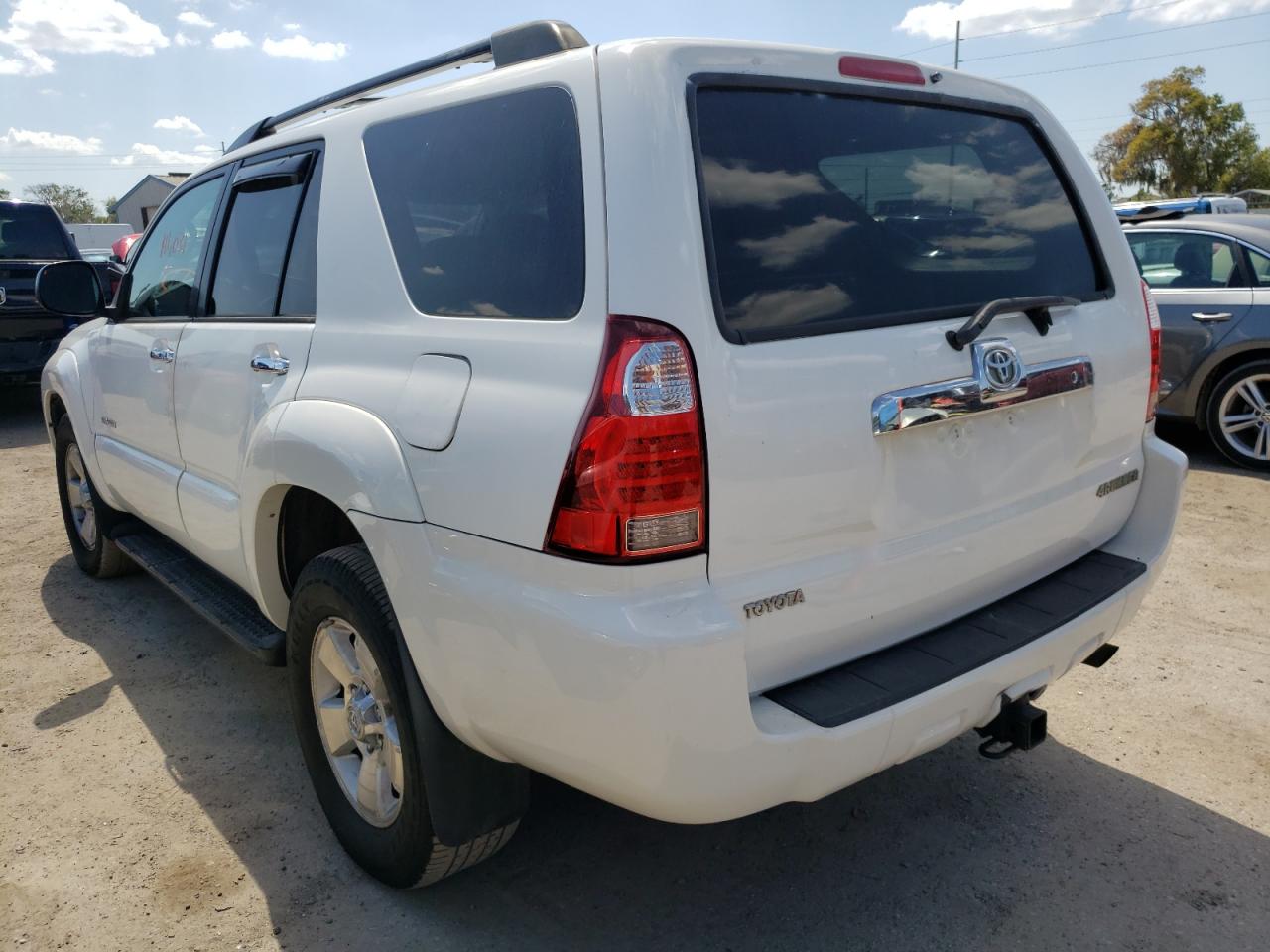 Photo 3 from auction – 2006 TOYOTA 4RUNNER SR with VIN JTEBU14R568063886