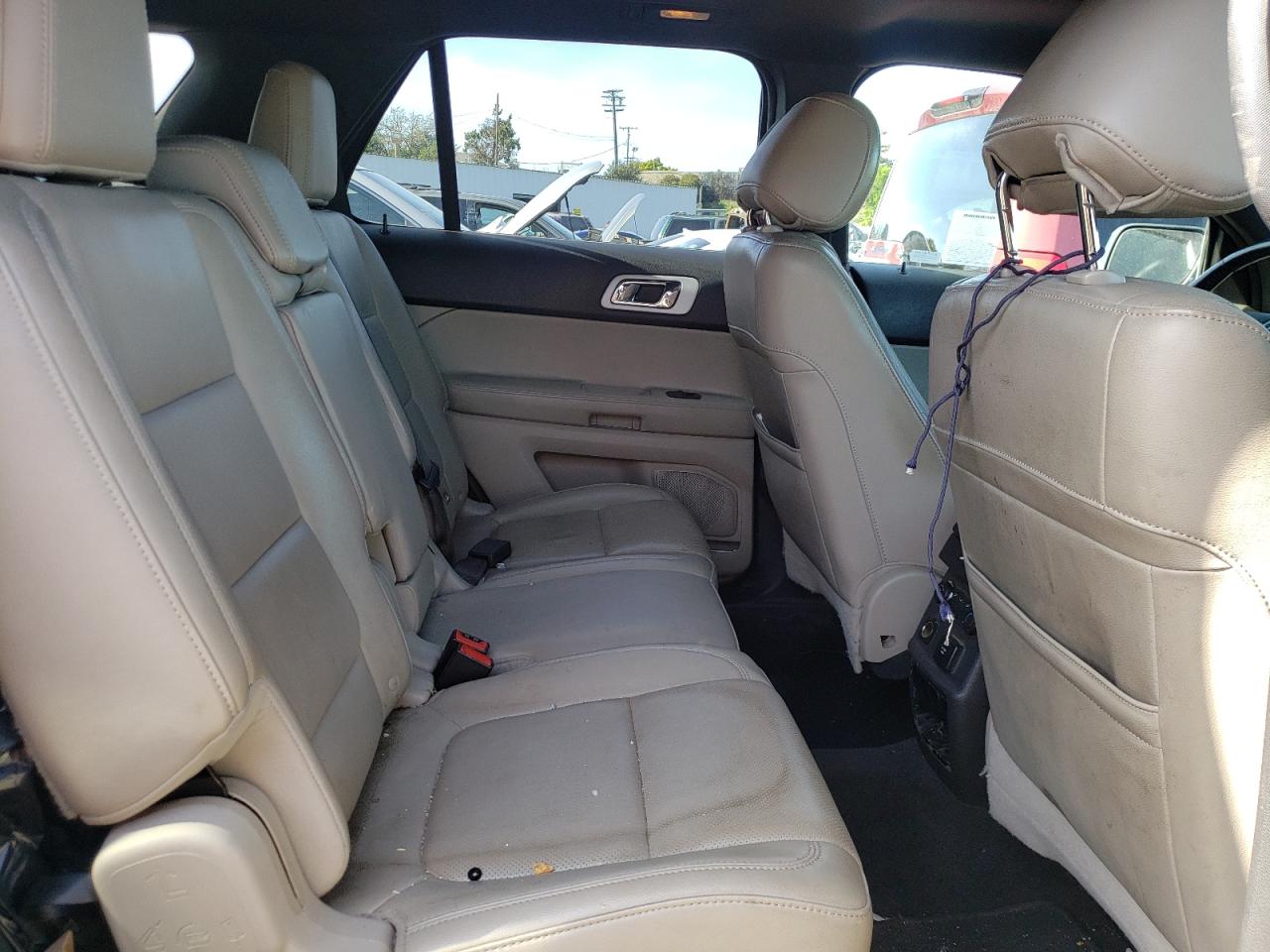 Photo 6 from auction – 2011 FORD EXPLORER L with VIN 1FMHK8F86BGA15908