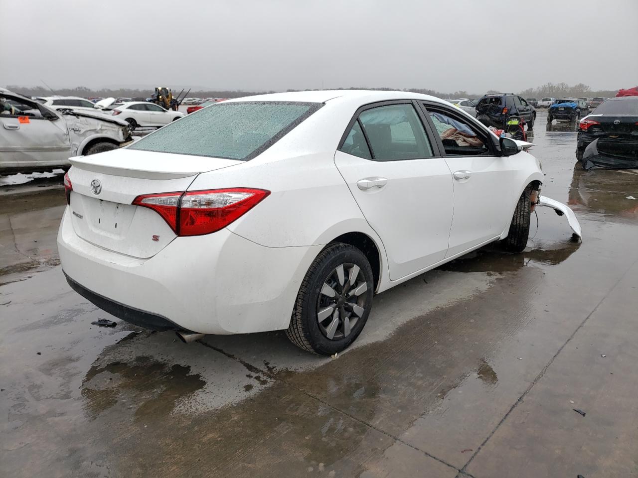 Photo 4 from auction – 2015 TOYOTA COROLLA L with VIN 2T1BURHE9FC441514