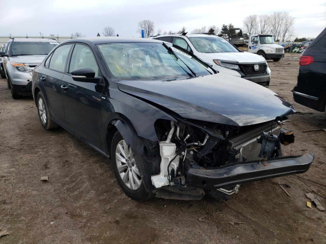 VOLKSWAGEN PASSAT S 2014 with VIN 1VWAT7A38EC119883 - Photo from auction