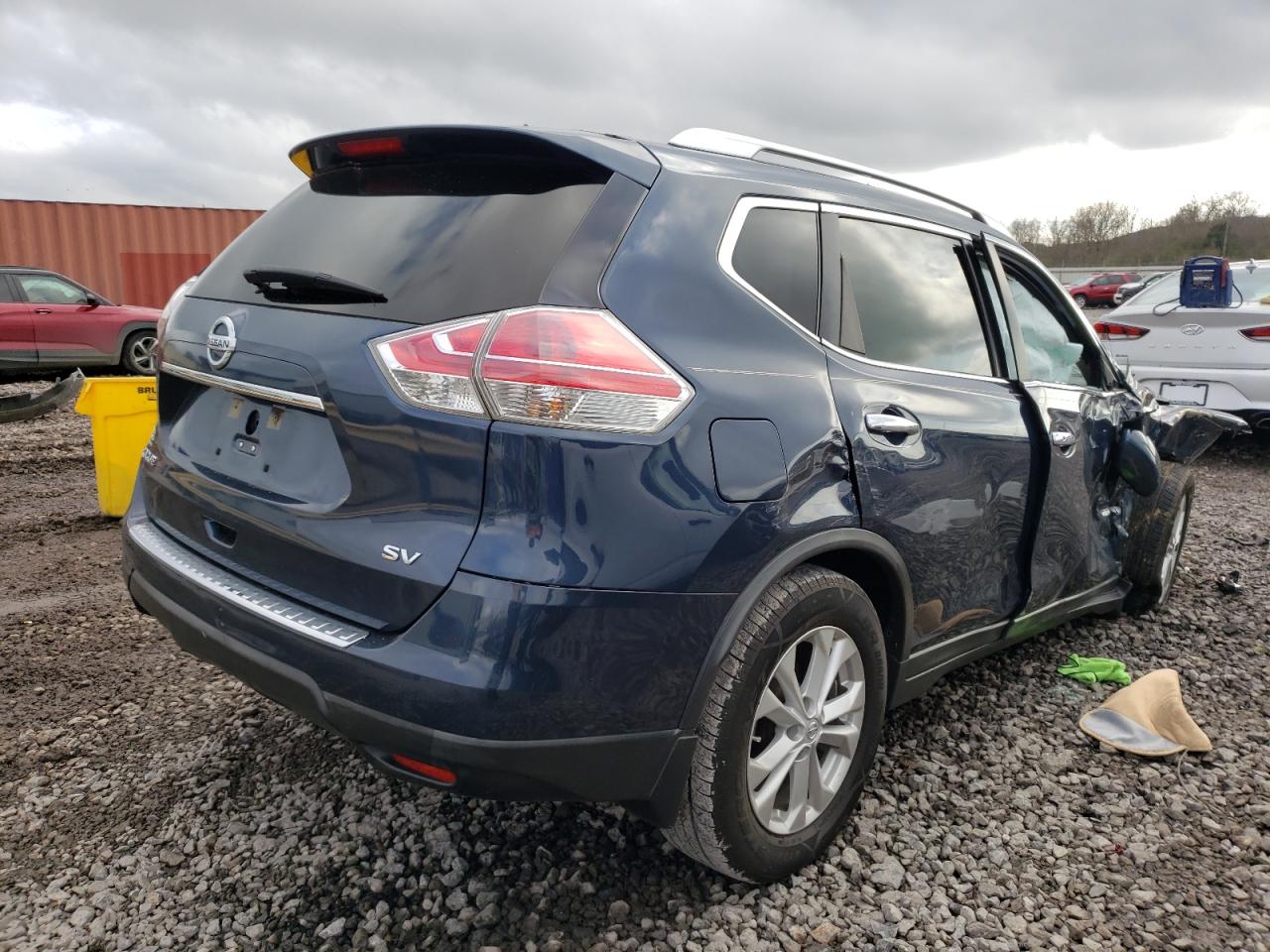 Photo 4 from auction – 2016 NISSAN ROGUE S with VIN KNMAT2MT8GP620592