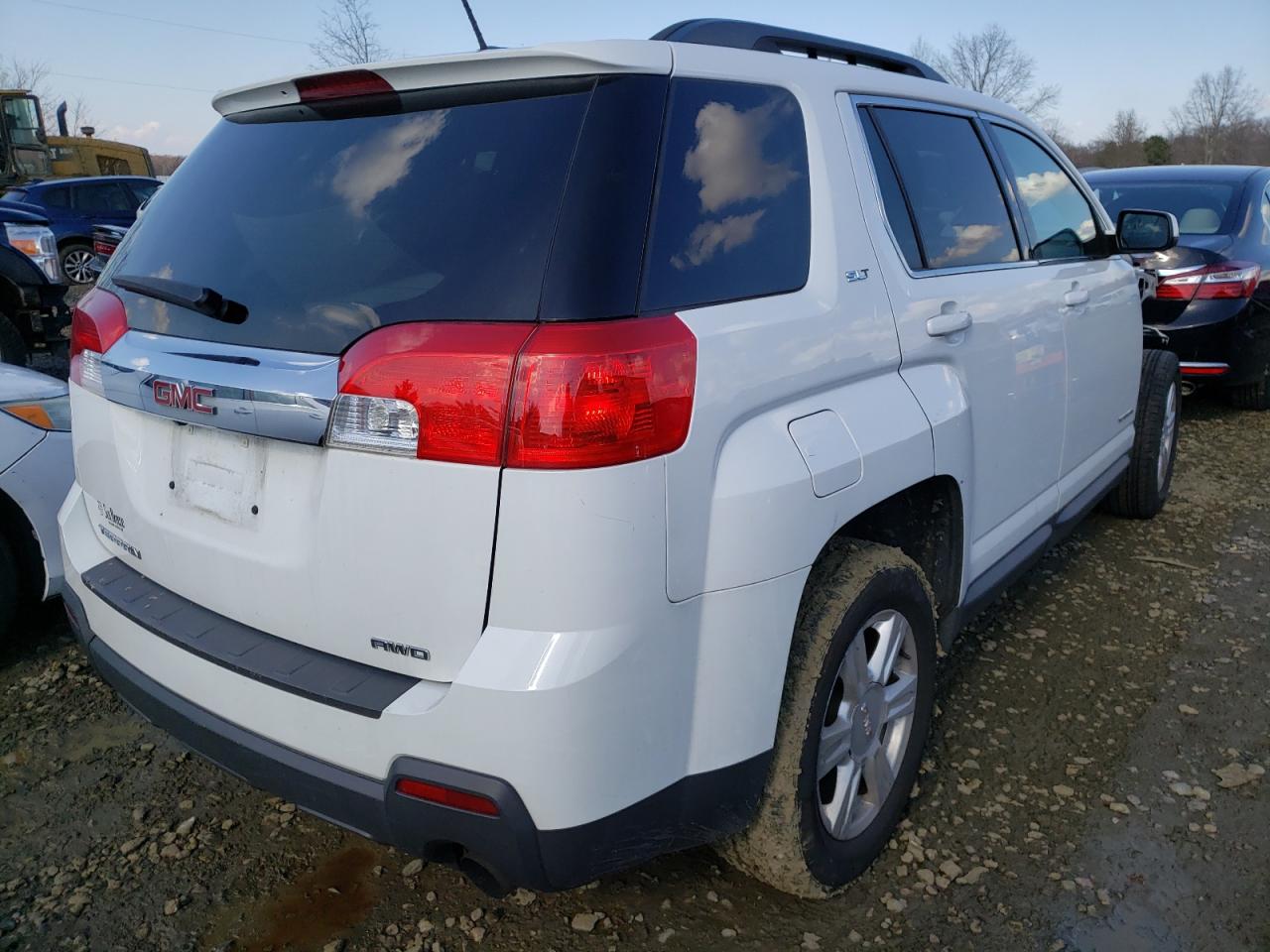 Photo 4 from auction – 2015 GMC TERRAIN SL with VIN 2GKFLXE32F6333673