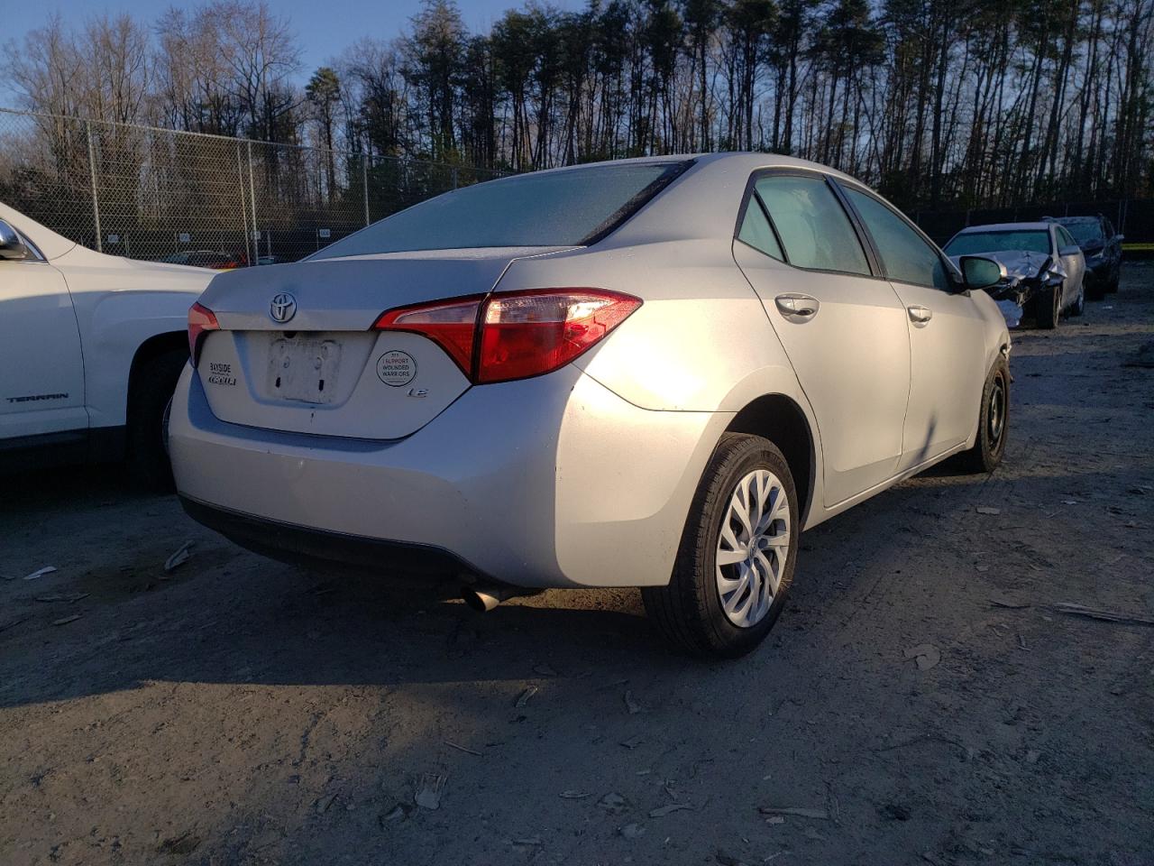 Photo 4 from auction – 2018 TOYOTA COROLLA L with VIN 2T1BURHE5JC000536