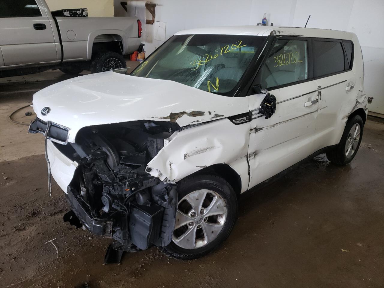 Photo 2 from auction – 2015 KIA SOUL with VIN KNDJN2A24F7197689