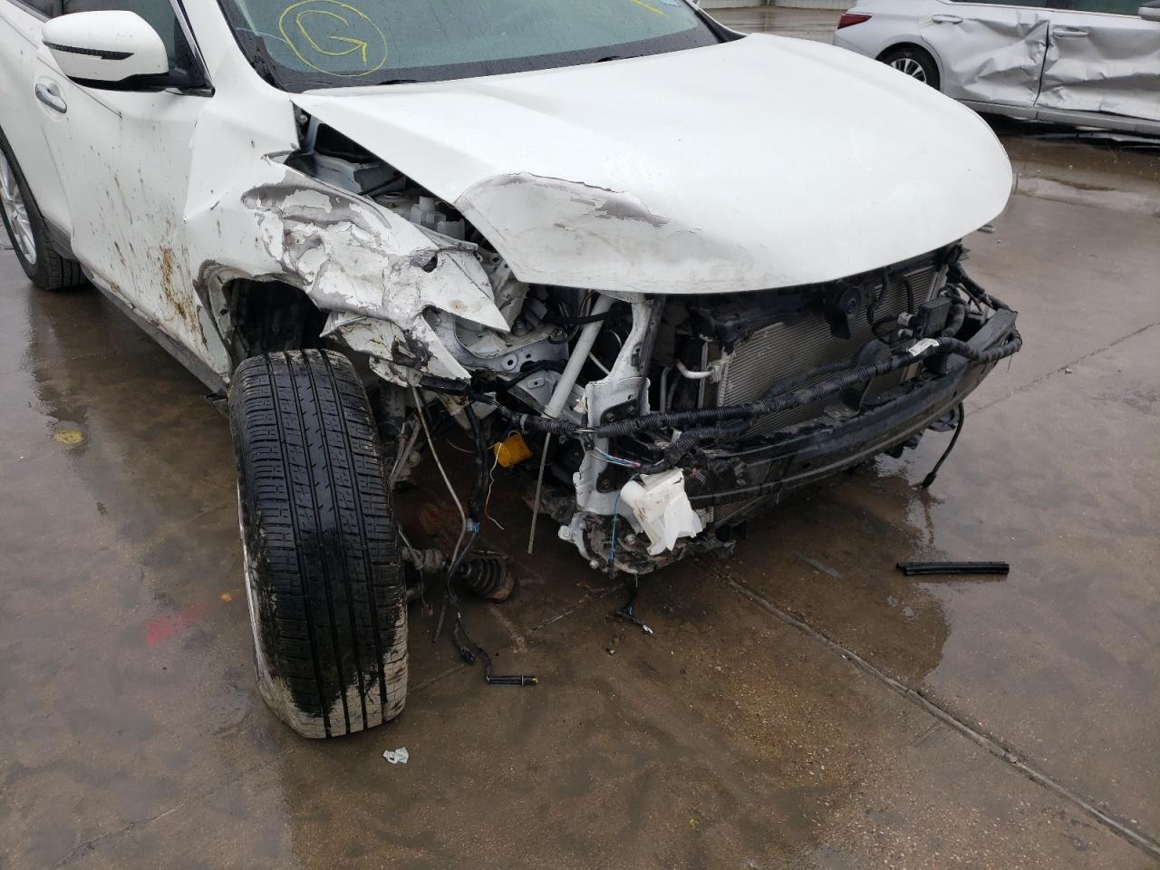 Photo 9 from auction – 2017 NISSAN ROGUE S with VIN KNMAT2MT6HP591868