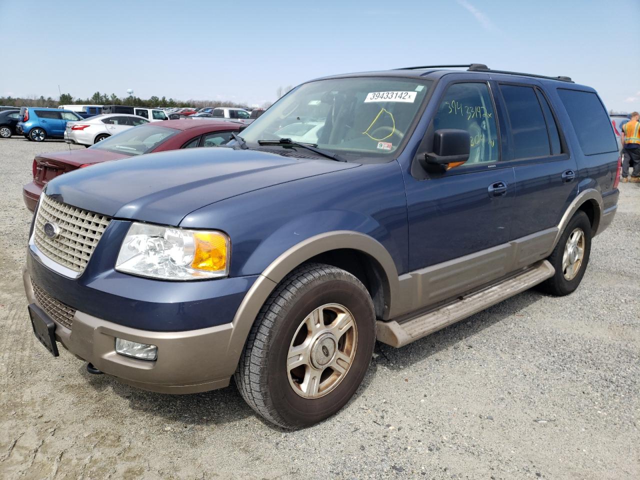 Photo 2 from auction – 2005 FORD EXPEDITION with VIN 1FMFU18L54LB75119