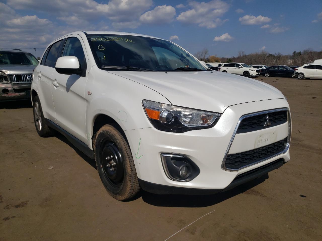MITSUBISHI OUTLANDER 2014 with VIN 4A4AR3AU5EE032183 - Photo from auction