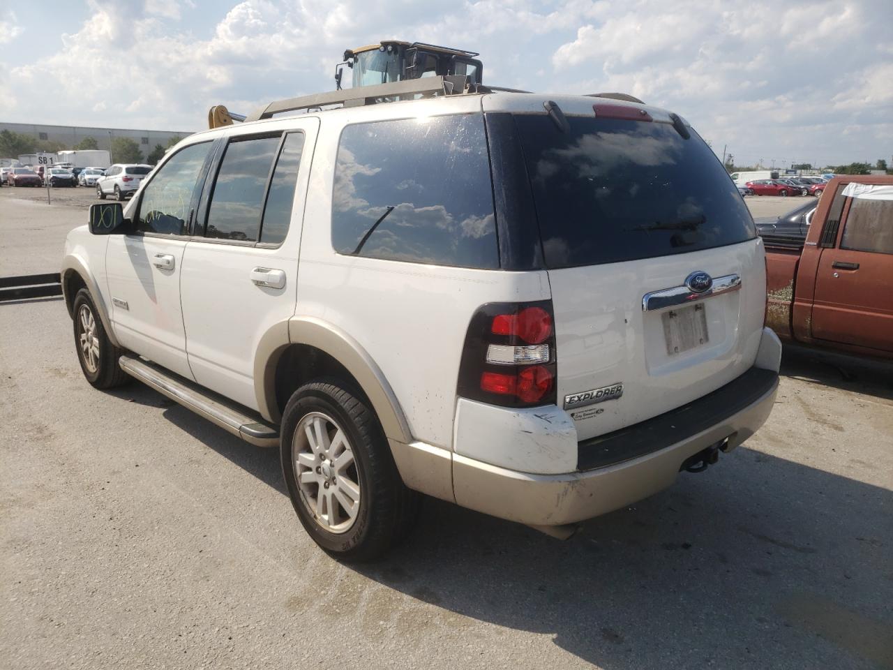 Photo 3 from auction – 2008 FORD EXPLORER E with VIN 1FMEU64E28UA58968