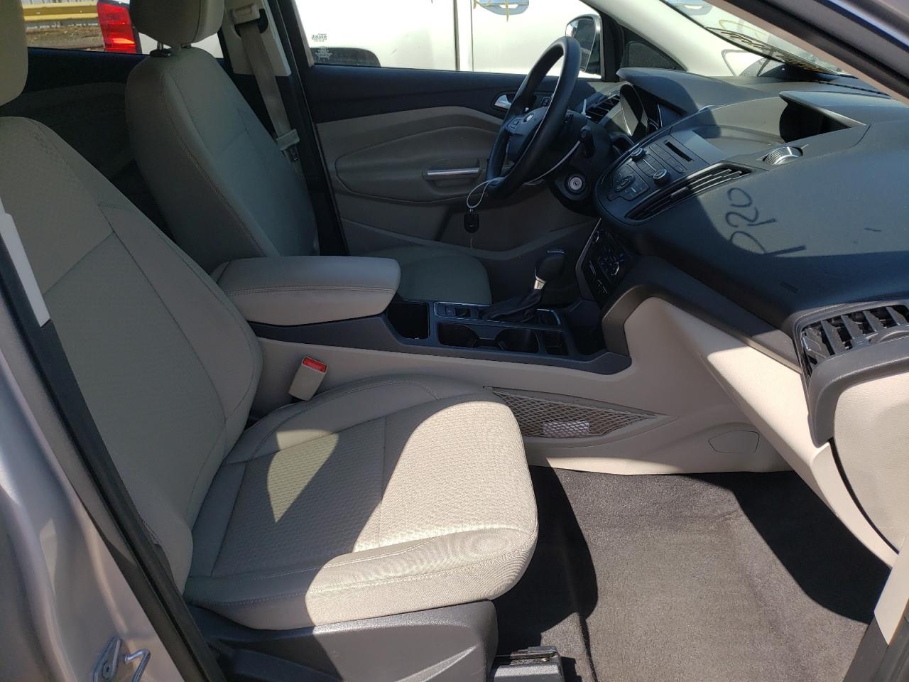 Photo 5 from auction – 2017 FORD ESCAPE SE with VIN 1FMCU0G94HUB46200