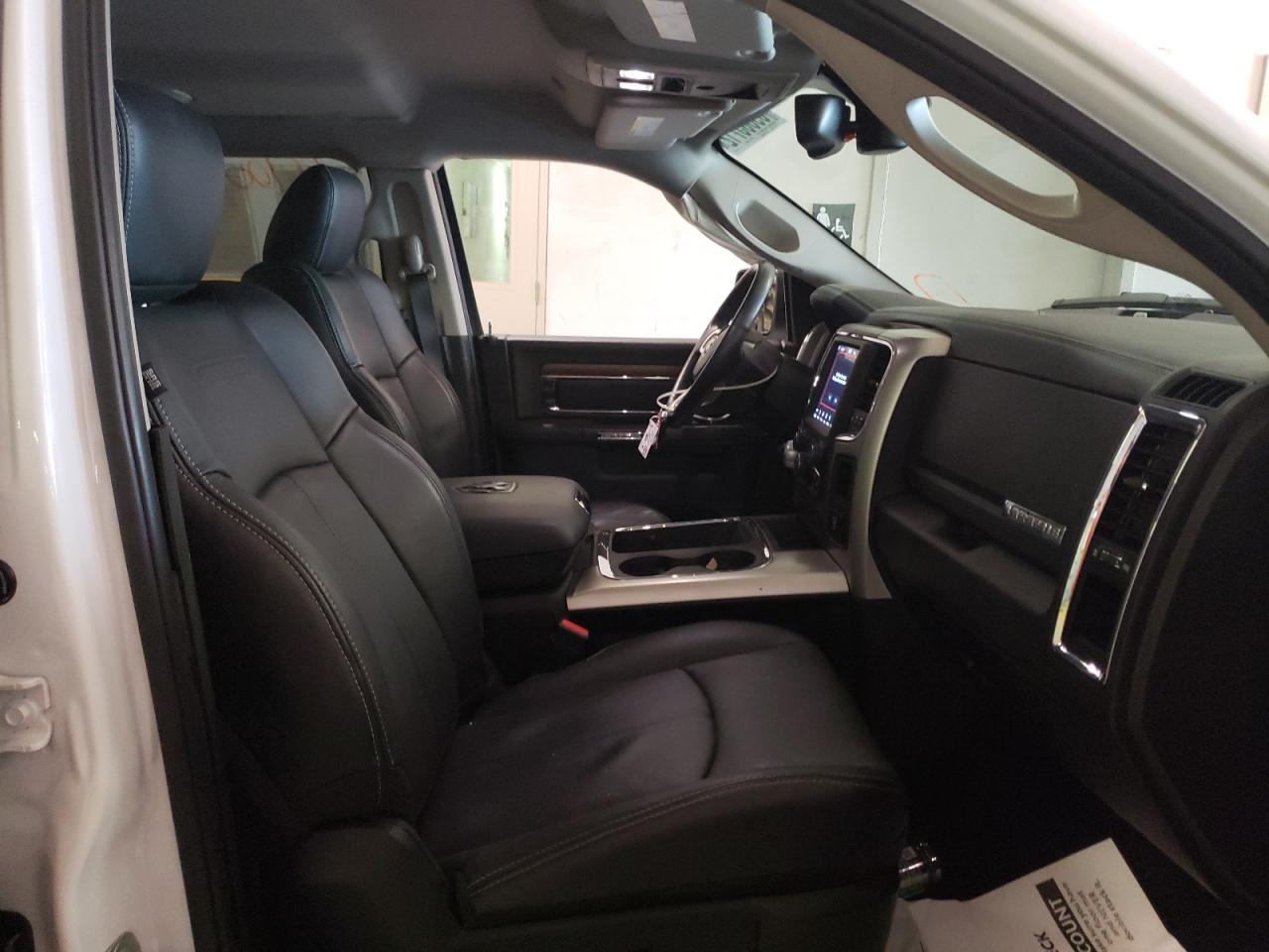 Foto 5 de la subasta – 2018 RAM 1500 LARAM con VIN 1C6RR7NT7JS233850