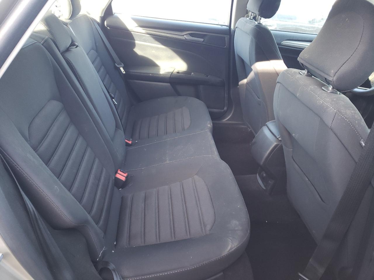 Photo 6 from auction – 2017 FORD FUSION SE with VIN 3FA6P0H76HR337393