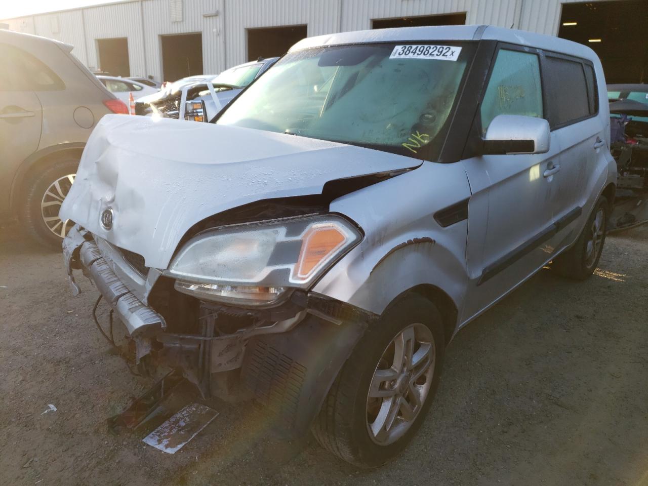 Photo 2 from auction – 2011 KIA SOUL with VIN KNDJT2A24B7707233