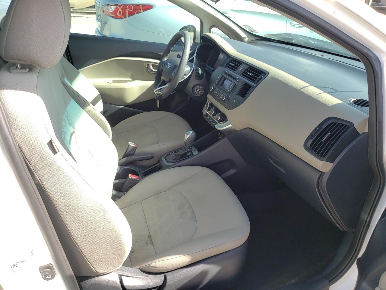 Photo 5 from auction – 2015 KIA RIO LX with VIN KNADM4A37F6461043