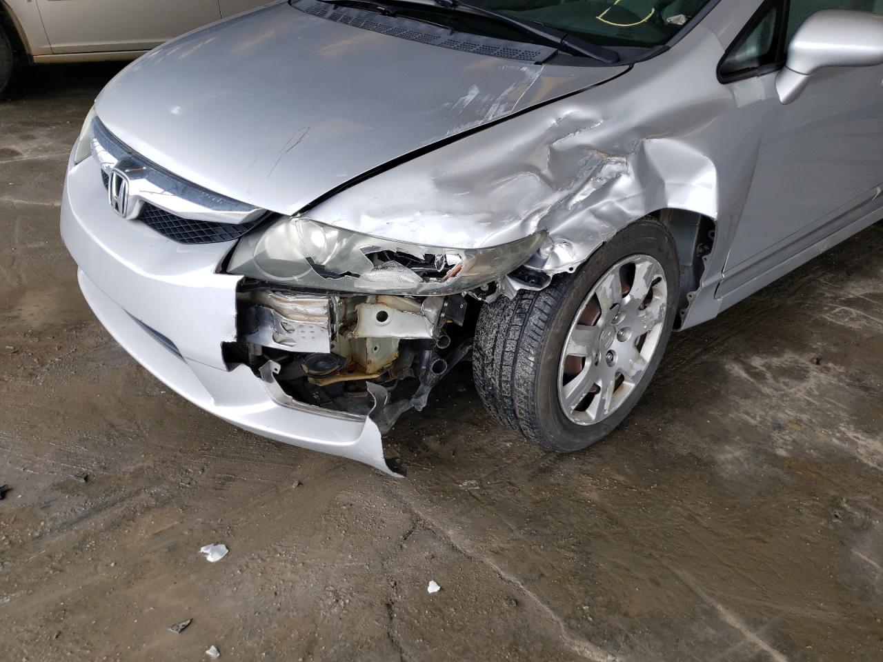 Photo 20 from auction – 2010 HONDA CIVIC LX with VIN 2HGFA1F50AH320210